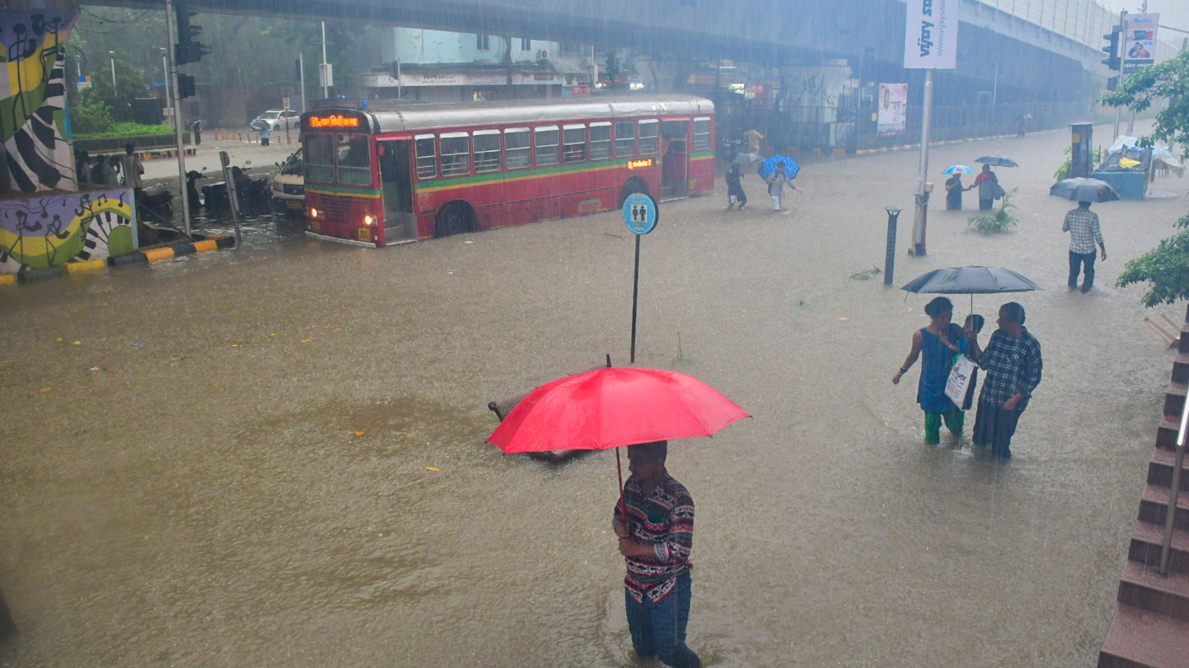 <div class="paragraphs"><p>Mumbai rains</p></div>